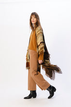 Charger l'image dans la visionneuse de la galerie, Livres Kimono en soie et laine