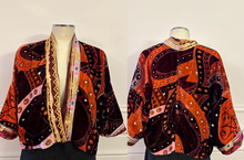 Charger l&#39;image dans la visionneuse de la galerie, Paisley Silk Velvet and Modal  Reversible Jacket
