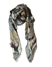 Load image into Gallery viewer, Eris Silk &amp; Wool Carrés

