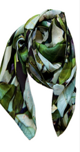 Load image into Gallery viewer, Coca Silk Carré
