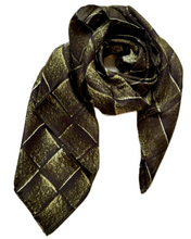 Load image into Gallery viewer, Tresse Silk Carré
