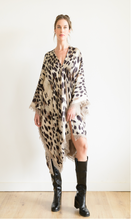 Load image into Gallery viewer, Linky Silk &amp; Cashmere Kimono
