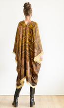 Load image into Gallery viewer, Puro Silk &amp; Cashmere Kimono
